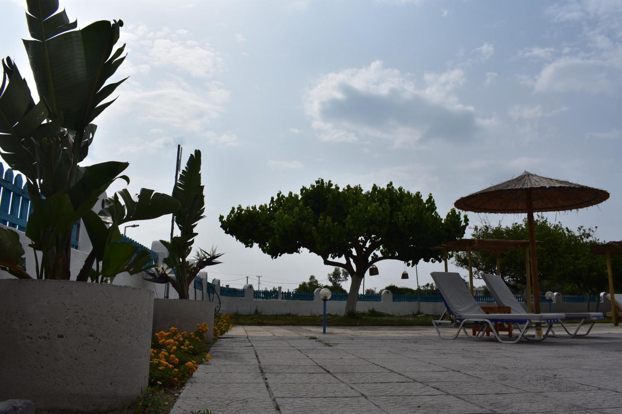 Manos Pension Faliraki Exteriör bild