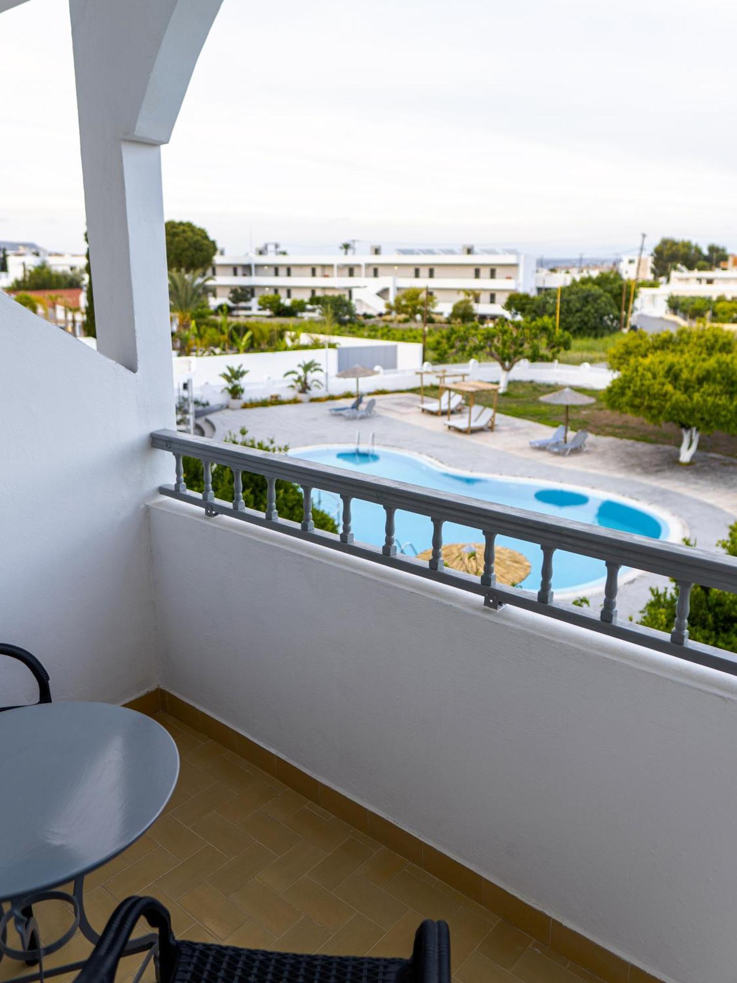 Manos Pension Faliraki Exteriör bild