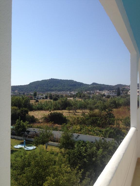 Manos Pension Faliraki Rum bild